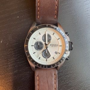 Fossil stainless steel watch w/ leather band